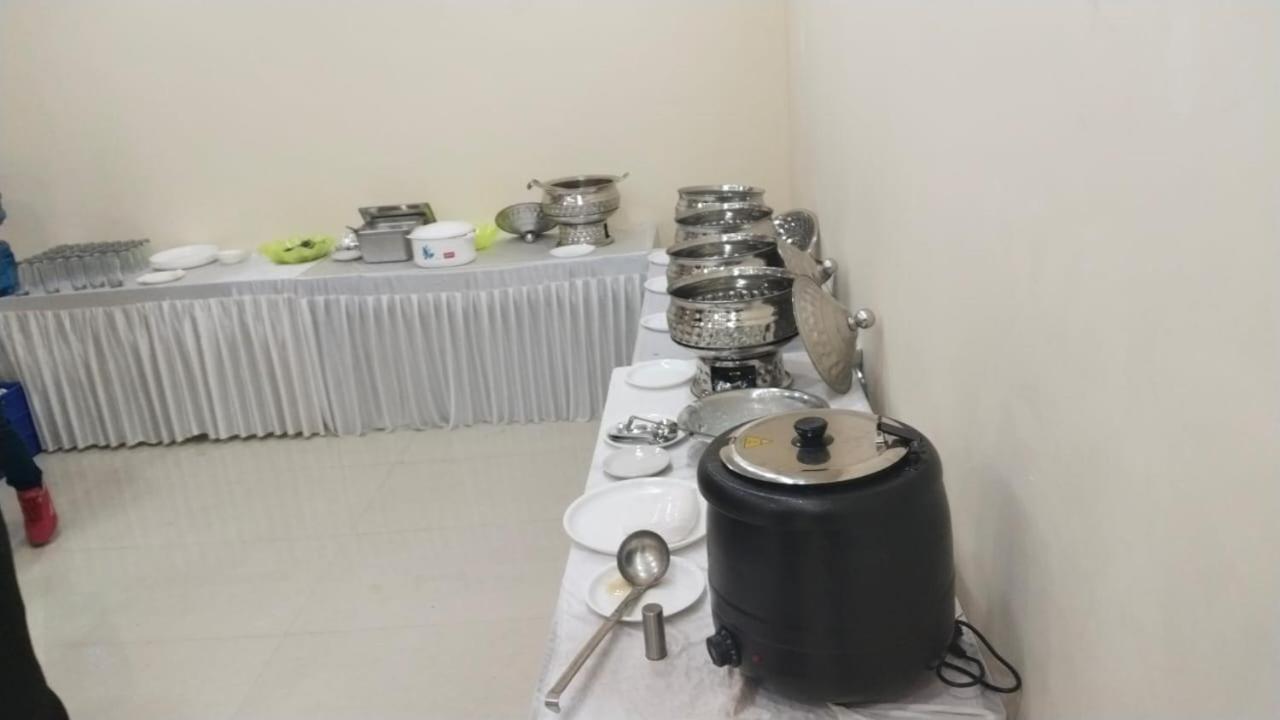 Shourya Hotel And Banquet 诺伊达 外观 照片