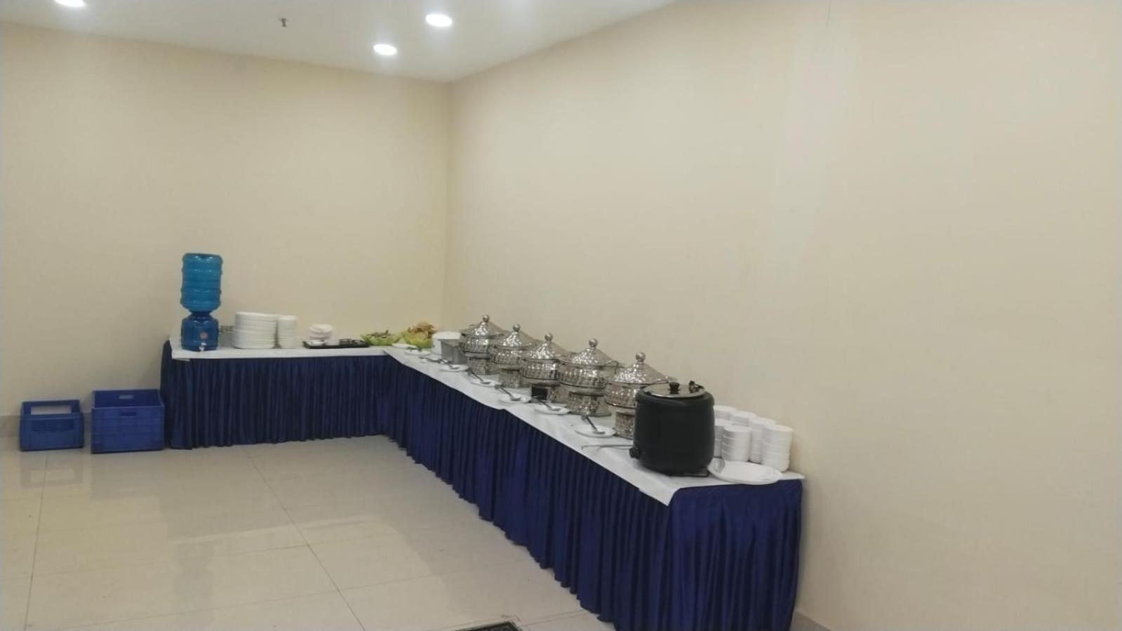 Shourya Hotel And Banquet 诺伊达 外观 照片